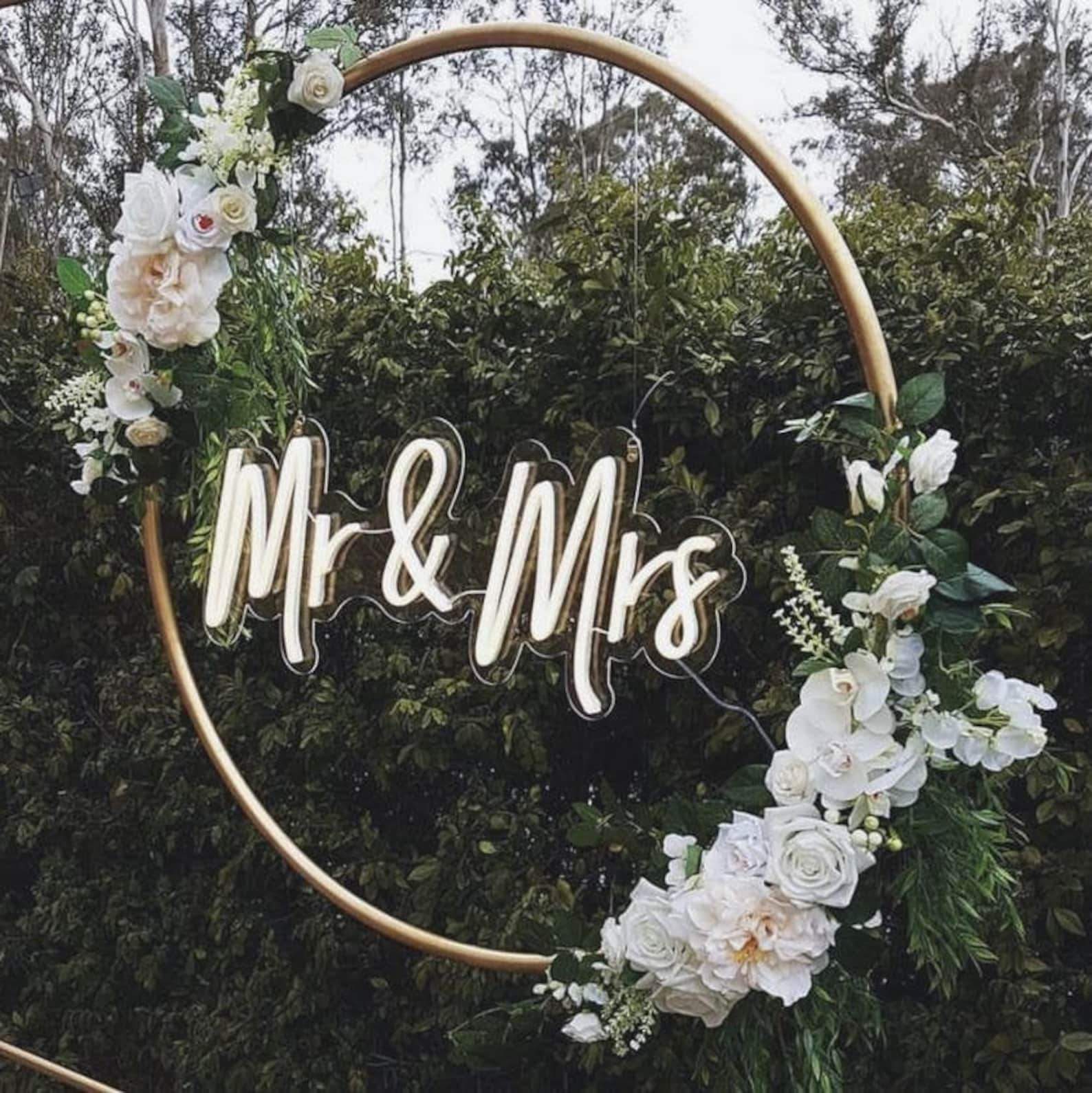 Mr & Mrs Neon Sign